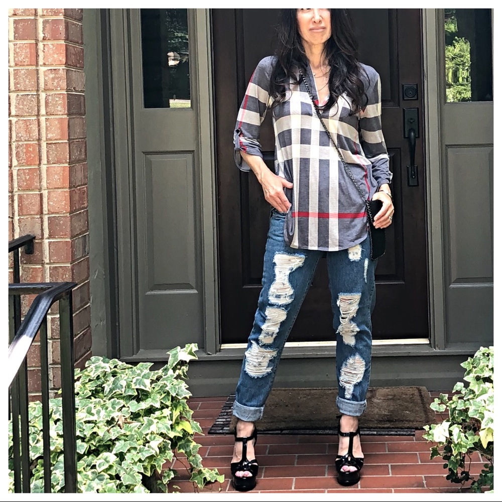 ✨LAST ONE ✨Plaid grey roll up sleeves tunic top - Picture 8 of 8